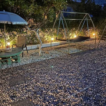 Διαμέρισμα Beautiful With Private Garden!!