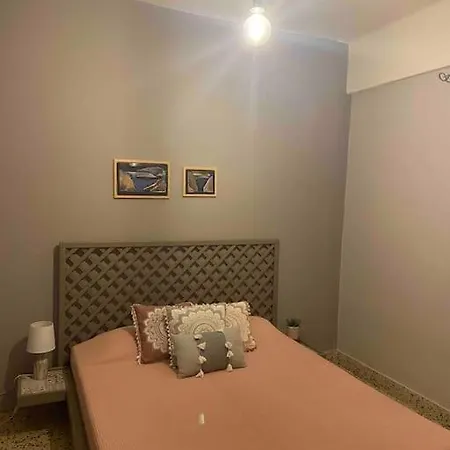 Beautiful With Private Garden!! Διαμέρισμα *