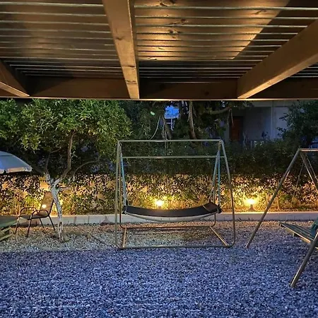 Διαμέρισμα Beautiful With Private Garden!! Rhodes City